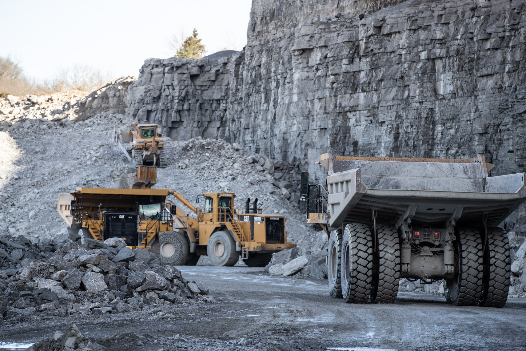 Active mine site heavy equipment documentation